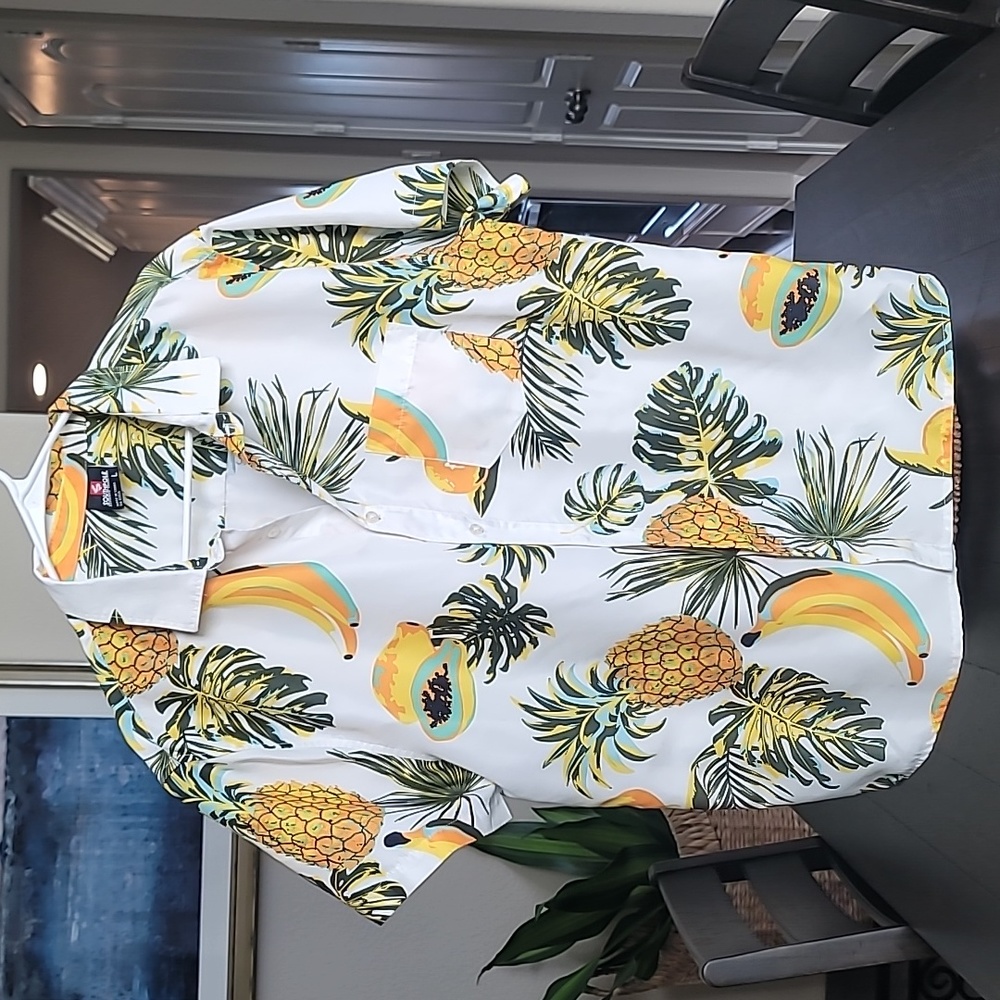 NWOT Southpole Reg Fit Hawaiian Short Sleeve Button-up Shirt Pineapple Banana